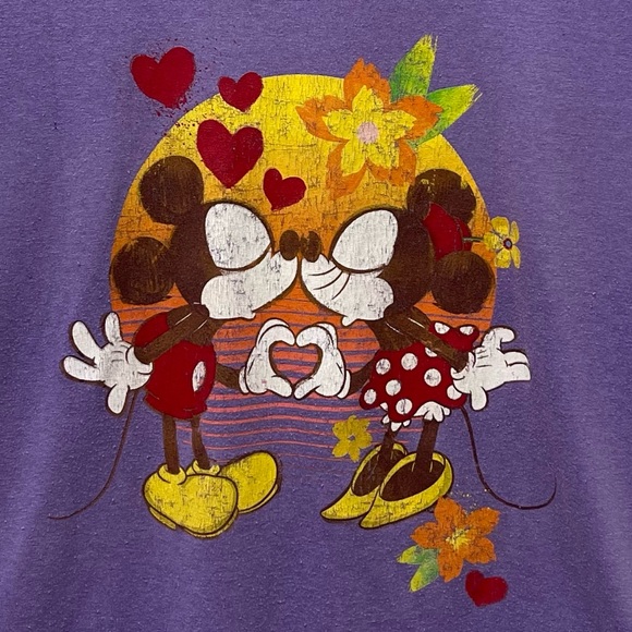DISNEY STORE Mickey & Minnie Mouse Purple Sunset Floral Kissing Graphic Tee ❤️ - Picture 3 of 3